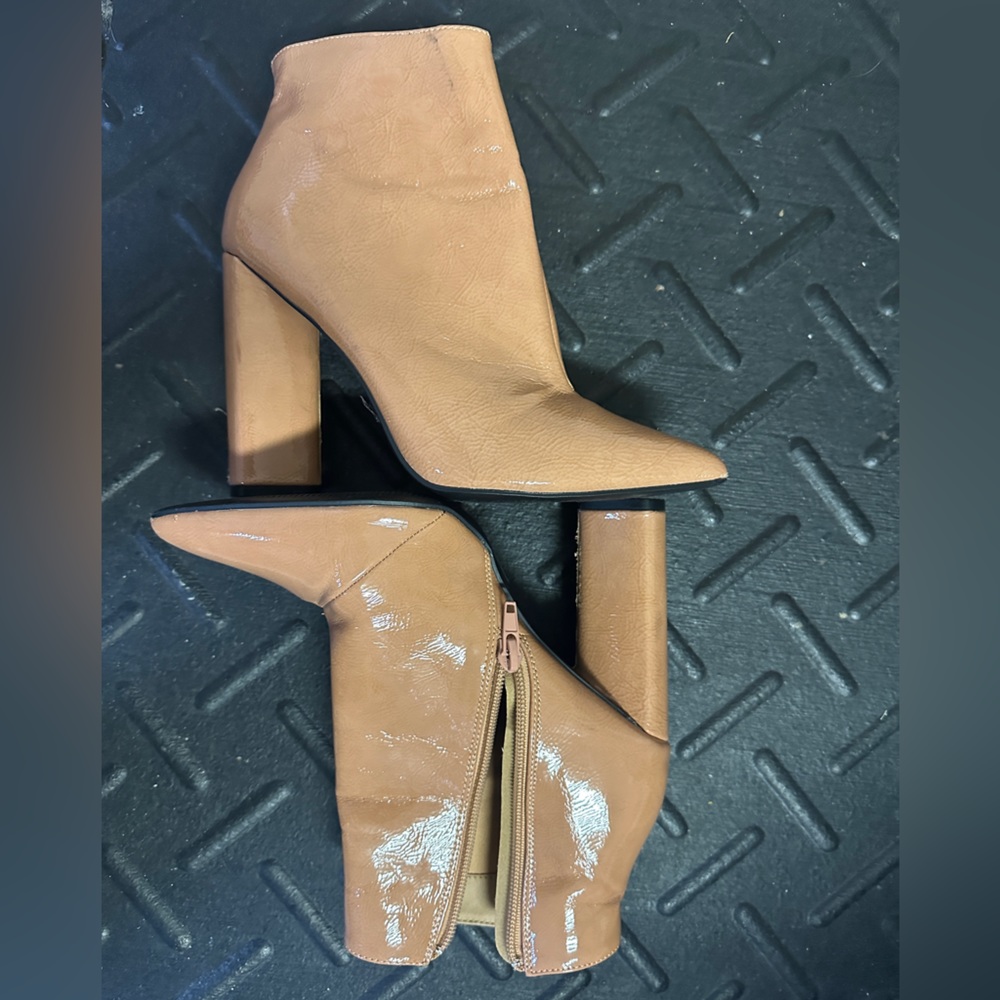 Pointed Nude Shiny Ankle Boots